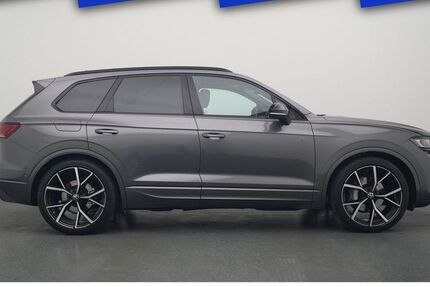 VW Touareg 3.985 km 101.980 &euro; Leverkusen 51379