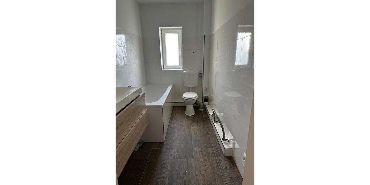 Etagenwohnung Köln Mülheim - 4 Zimmer, 83 m&sup2;, 1.150&euro; | Angebot:25840809