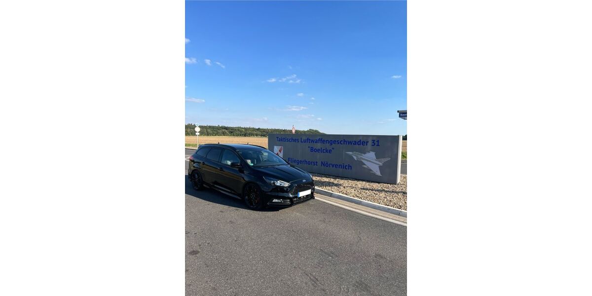 Ford Focus 84.000 km 16.900 &euro; Köln 50672