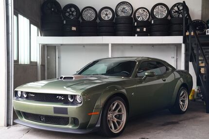Dodge Challenger 4.704 km 59.990 &euro; Niederkassel 53859