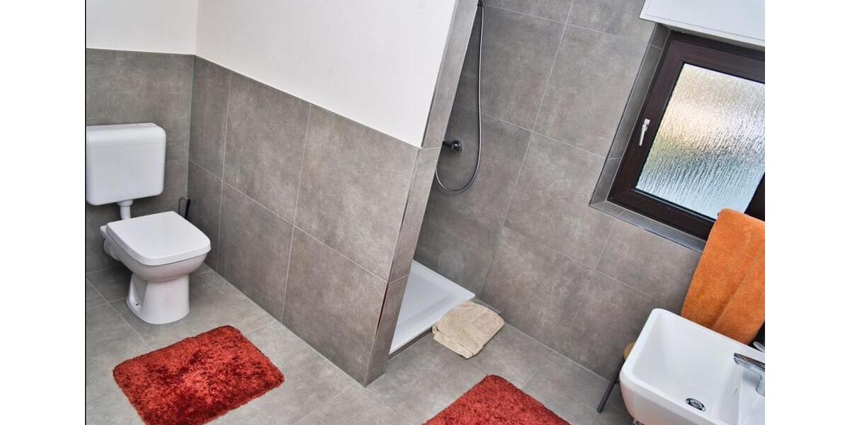Etagenwohnung Jüchen - 3 Zimmer, 80 m&sup2;, 285.000&euro; | Angebot:26758007