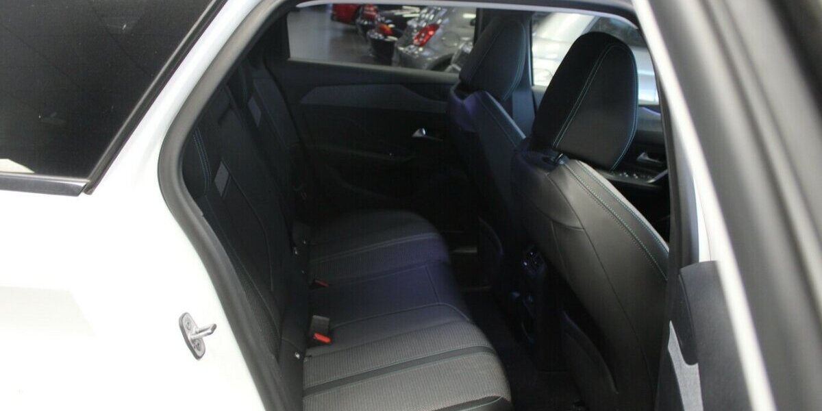 Peugeot 308 SW Hybrid 180 e-EAT8 Allure 87.708 km 18.980 &euro; Euskirchen 53881