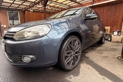 VW Golf 132.000 km 4.500 &euro; Niederkassel 53859