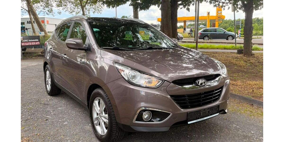 Hyundai ix35 131.000 km 12.750 &euro; Köln 51107