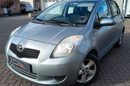 Toyota Yaris 163.000 km 2.499 &euro; Niederzier 52382