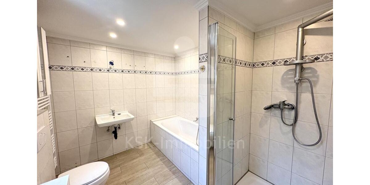 Einfamilienhaus Frechen - 4 Zimmer, 90 m&sup2;, 1.300&euro; | Angebot:25821467