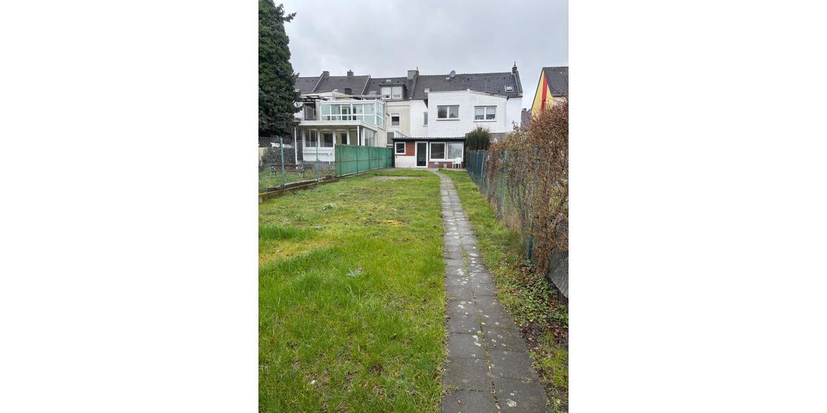 Reihenhaus Grevenbroich - 7 Zimmer, 170 m&sup2;, 1.700&euro; | Angebot:25647269