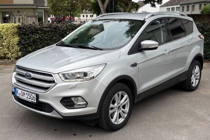 Ford Kuga 74.000 km 11.600 &euro; Köln 50737