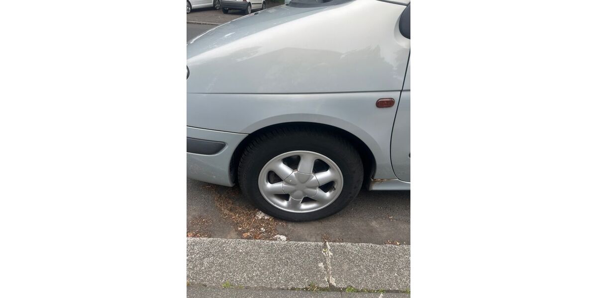 Renault Scenic 220.000 km 1.300 &euro; Köln 50739