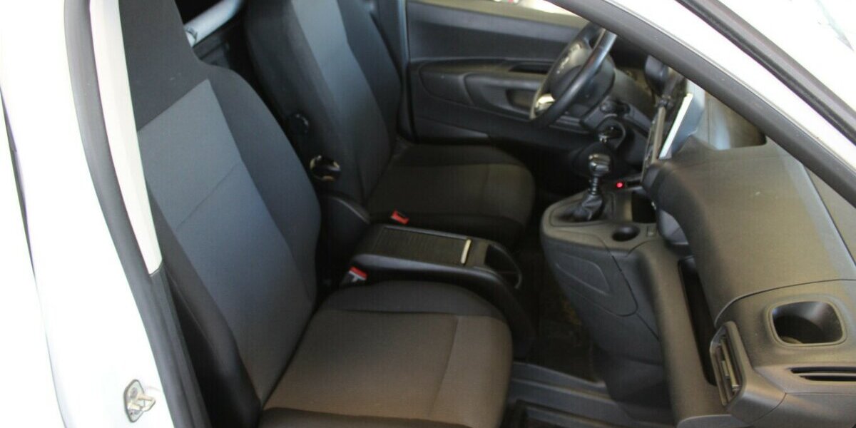 Citroen Berlingo 1.5 BlueHDI 130M - AHK - Head-Up - 132.598 km 10.980 &euro; Euskirchen 53881