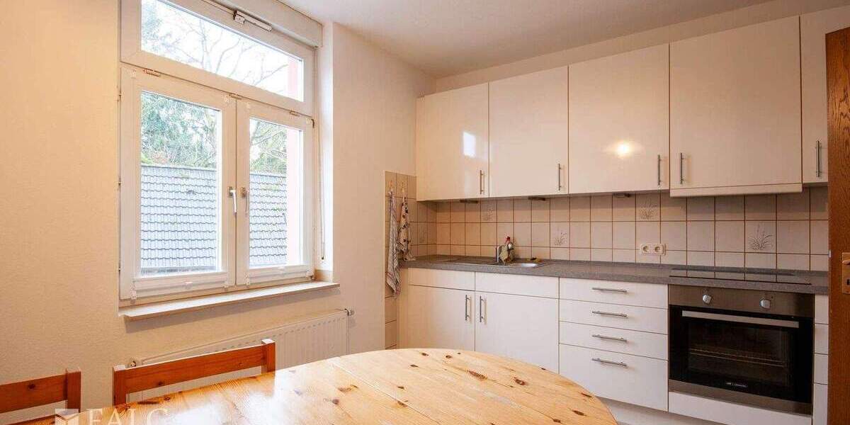 Mehrfamilienhaus, Wohnhaus Frechen Königsdorf - 6 Zimmer, 235 m&sup2;, 400.000&euro; | Angebot:25696385