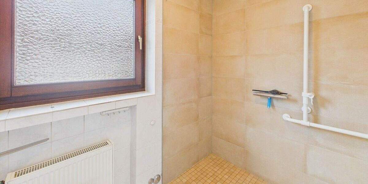 Doppelhaushälfte Wesseling - 8 Zimmer, 165 m&sup2;, 449.000&euro; | Angebot:25770478