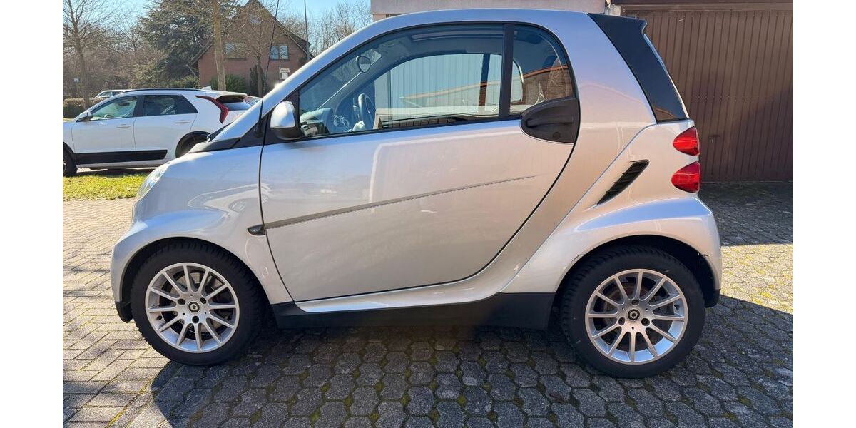 Smart ForTwo 98.900 km 4.400 &euro; Köln 50765