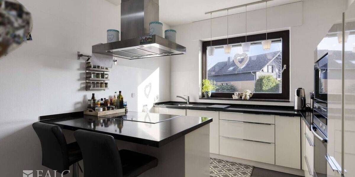 Einfamilienhaus Pulheim - 7 Zimmer, 351 m&sup2;, 1.199.000&euro; | Angebot:25996023