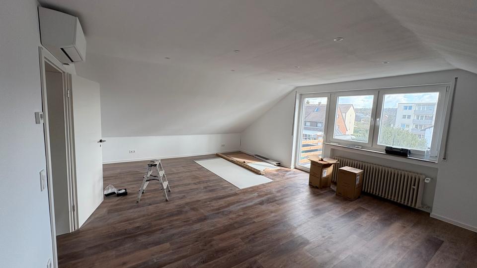 Dachgeschoßwohnung Bergheim Ahe - 3 Zimmer, 1.240&euro; | Angebot:25858683