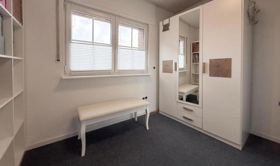 Einfamilienhaus Köln Chorweiler - 4 Zimmer, 96 m&sup2;, 1.750&euro; | Angebot:25734666