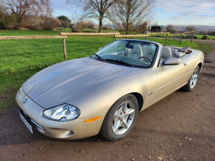 Jaguar XK8 159.000 km 12.900 &euro; Alfter 53347