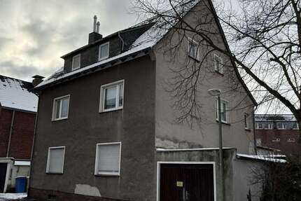 Haus Neuss / Grimlinghausen Grimlinghausen - 12 Zimmer, 270 m&sup2;, 670.000&euro; | Angebot:24608097