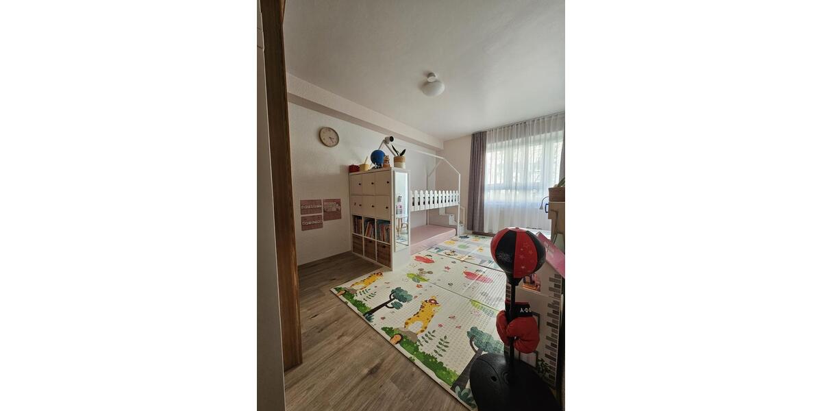 Erdgeschoßwohnung Köln Mülheim - 3 Zimmer, 80 m&sup2;, 1.550&euro; | Angebot:25947617