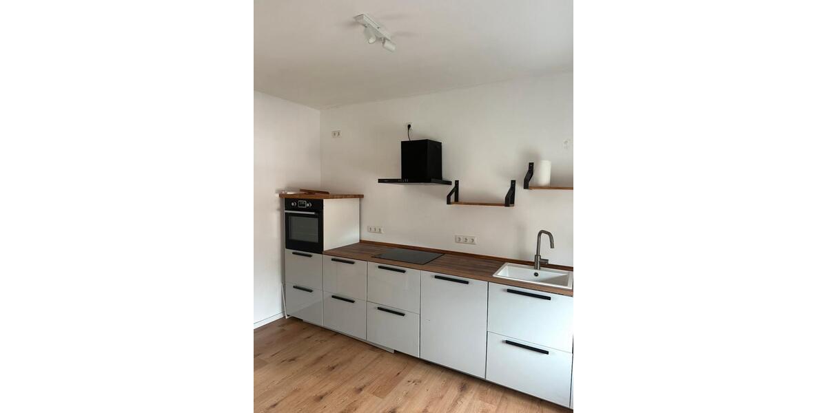 Dachgeschoßwohnung Köln Lindenthal - 5 Zimmer, 120 m&sup2;, 570&euro; | Angebot:25205302
