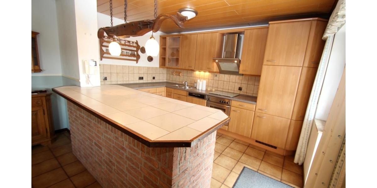 Mit 3D: Mehr Raum fürs Leben – gepflegtes Ein- Zweifamilienhaus mit vielseitigem Platzangebot in Wesseling - Einfamilienhaus Wesseling | Angebot:27350959