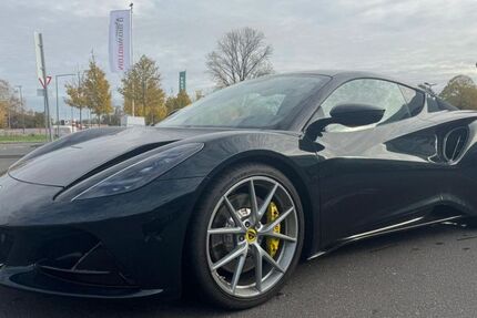 Lotus Emira 4.500 km 83.980 &euro; Köln 50829