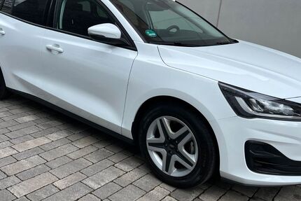 Ford Focus 46.260 km 15.990 &euro; Köln 50829