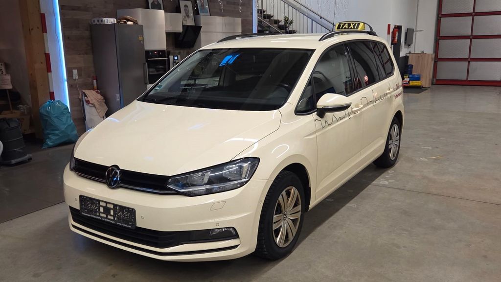 VW Touran 360.595 km 5.480 &euro; Euskirchen 53879