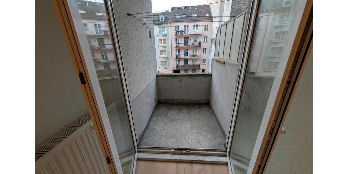 Etagenwohnung Köln Innenstadt - 3 Zimmer, 90 m&sup2;, 990&euro; | Angebot:25884095