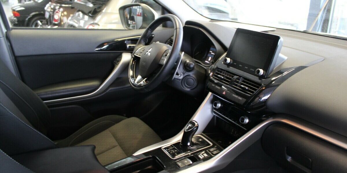 Mitsubishi Eclipse Cross Plug-In-Hybrid 4WD Basis 44.849 km 17.980 &euro; Euskirchen 53881