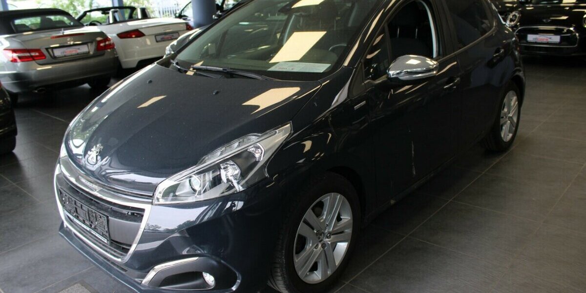 Peugeot 208 PureTech 82 Style 62.084 km 7.980 &euro; Euskirchen 53881