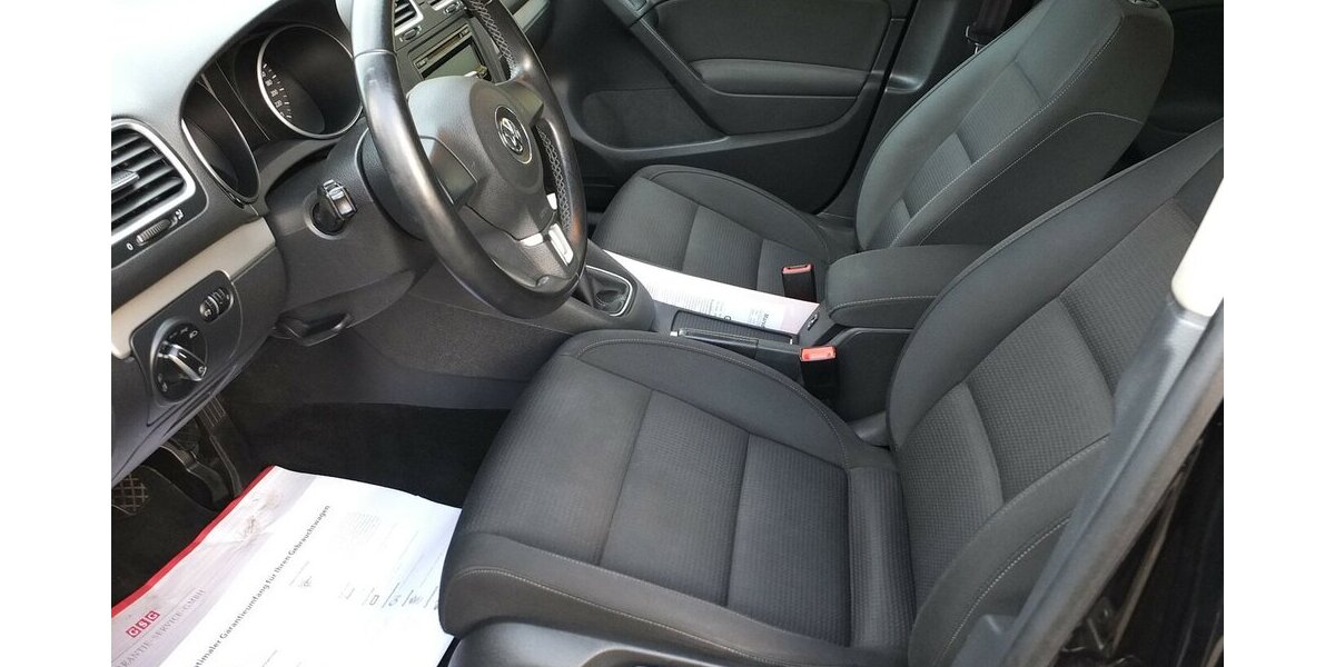 VW Golf 1.6TDi TEAM KLIMAAUTOMATIK 5-türig 159.855 km 6.498 &euro; Köln 50858