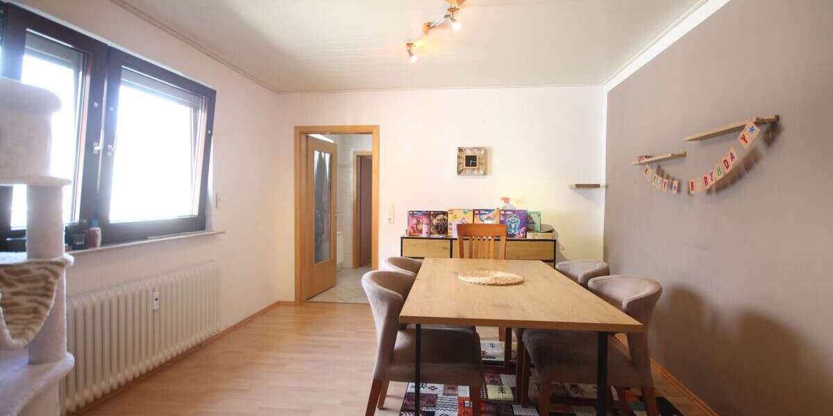 Etagenwohnung Hürth - 2.5 Zimmer, 85 m&sup2;, 830&euro; | Angebot:27360432