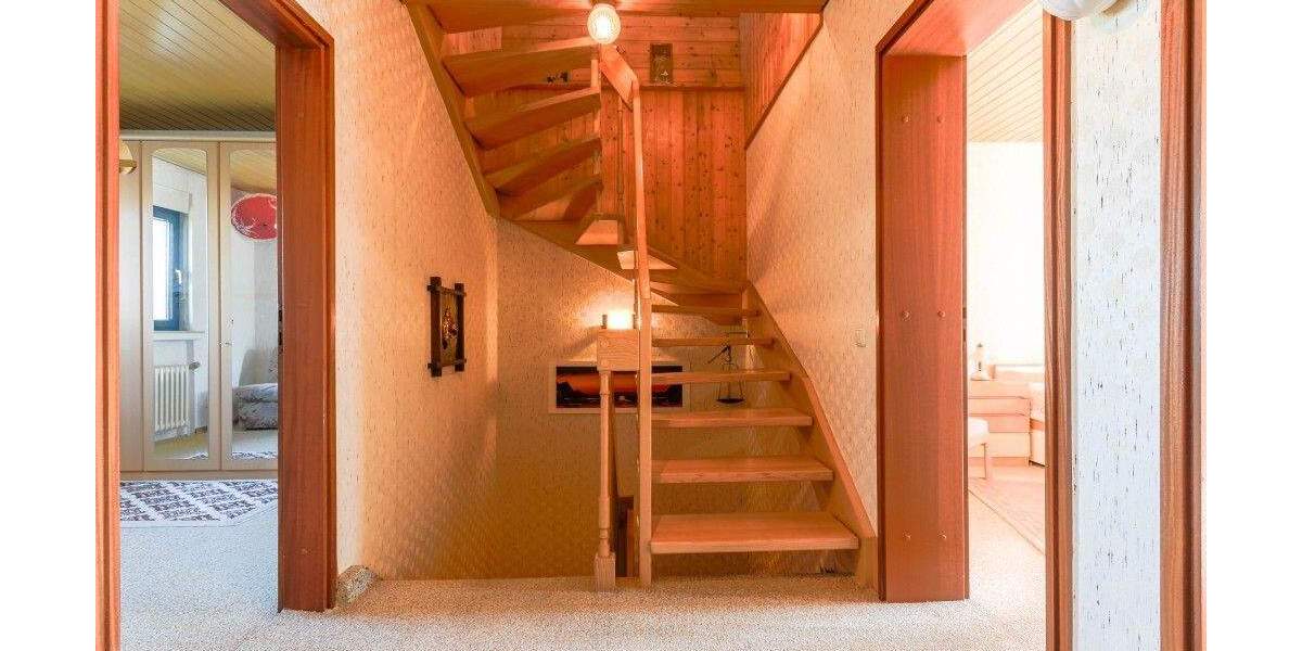 Reihenmittelhaus Leverkusen Rheindorf - 5 Zimmer, 151 m&sup2;, 449.000&euro; | Angebot:25749228