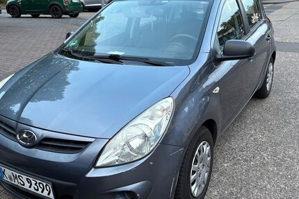 Hyundai i20 125.000 km 1.250 &euro; Köln 50739