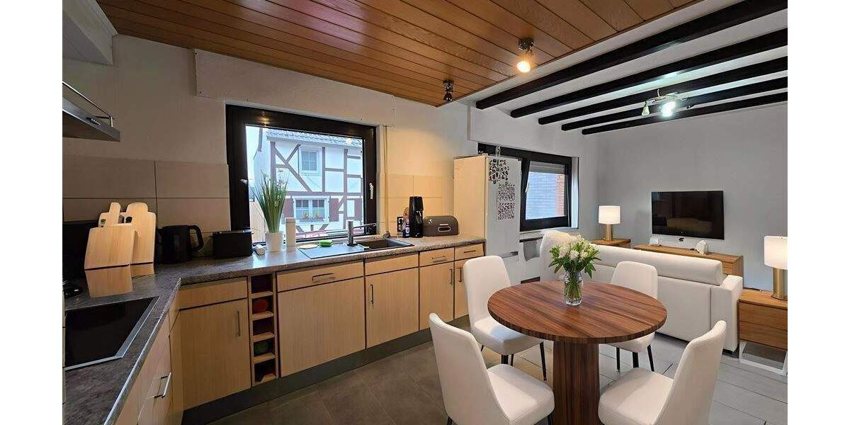 Mehrfamilienhaus, Wohnhaus Weilerswist Großvernich - 7 Zimmer, 259 m&sup2;, 520.000&euro; | Angebot:25692842