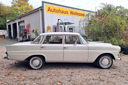 Mercedes-Benz 200 110.000 km 12.890 &euro; Köln Porz 51147