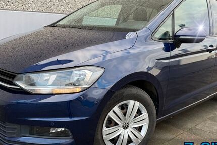 VW Touran 146.000 km 15.999 &euro; Köln 50739