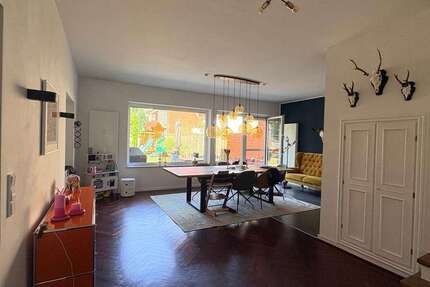 Wohnung Düren Distelrath - 7 Zimmer, 193 m&sup2;, 1.950&euro; | Angebot:27282878