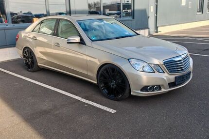 Mercedes-Benz E 220 180.540 km 9.800 &euro; Euskirchen 53879