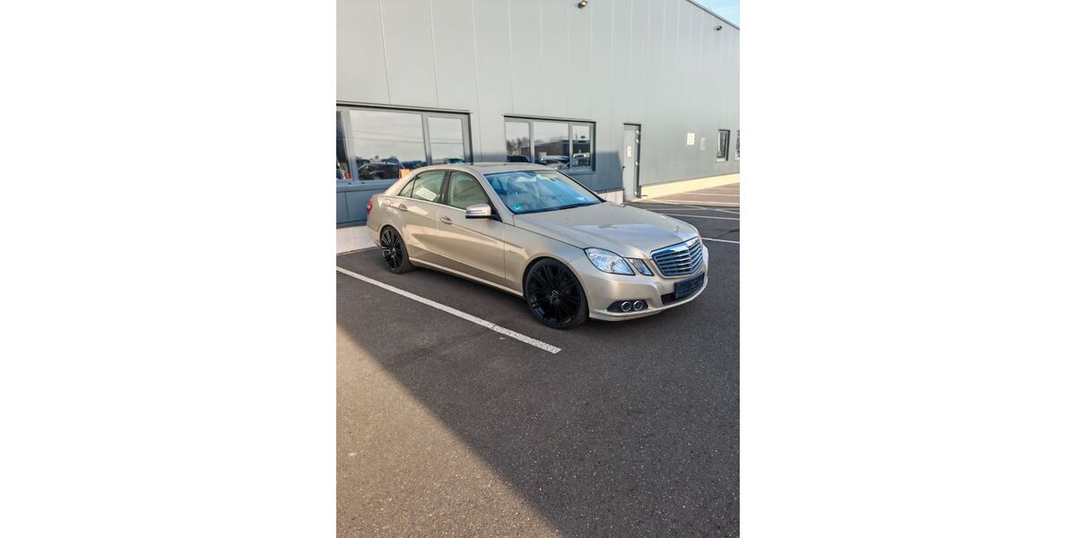 Mercedes-Benz E 220 180.540 km 9.800 &euro; Euskirchen 53879