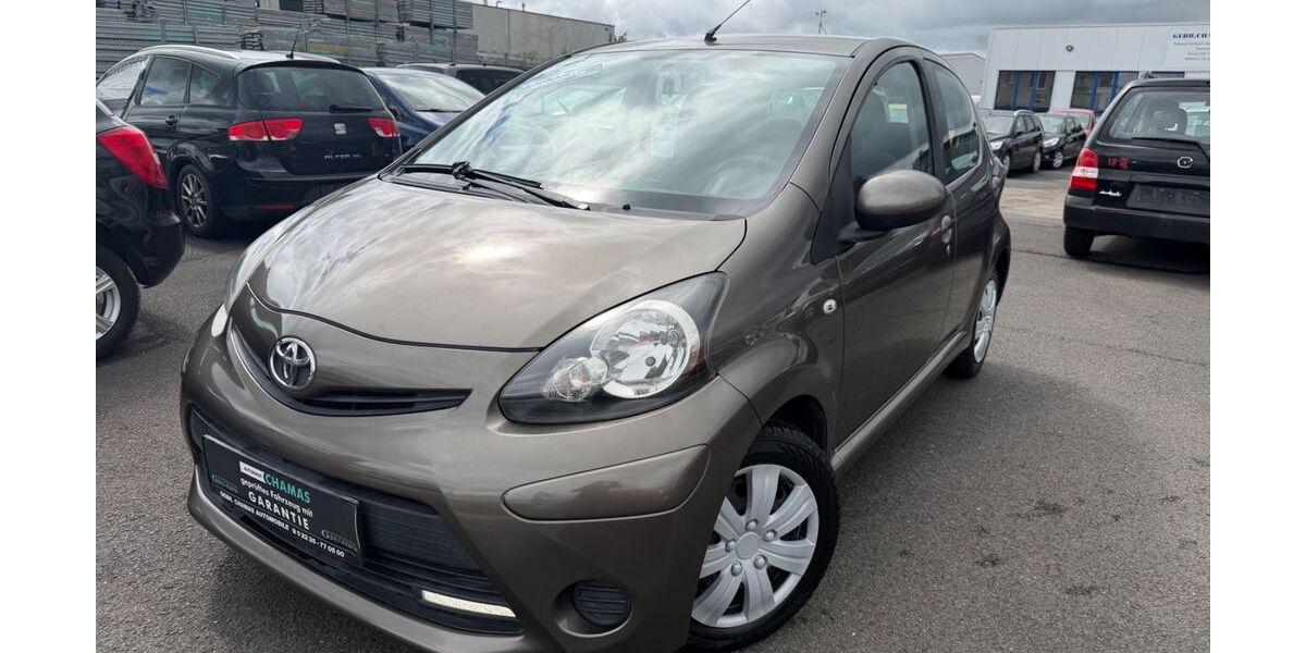 Toyota Aygo (X) 116.876 km 4.700 &euro; Erftstadt 50374