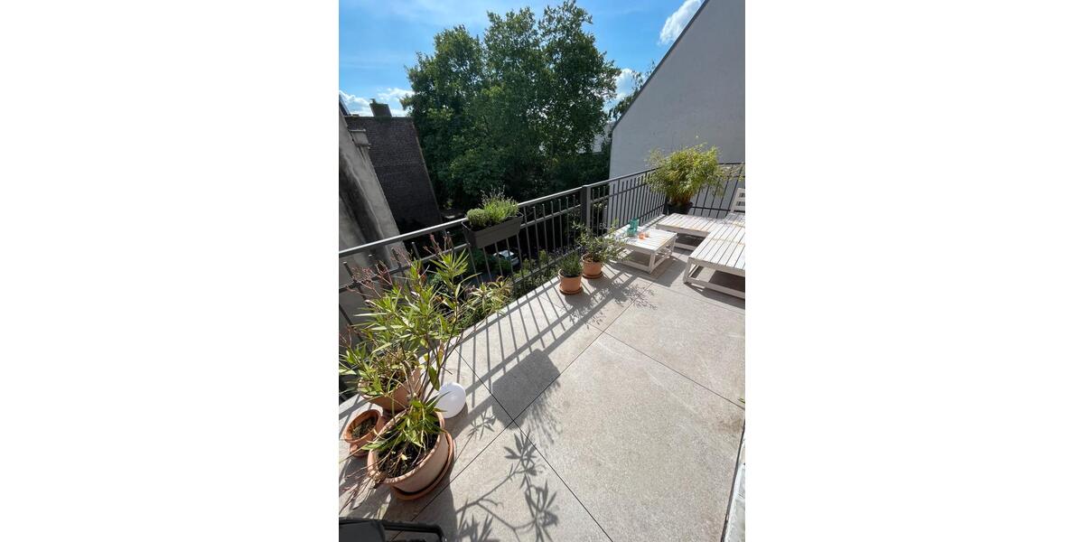 Etagenwohnung Köln Ehrenfeld - 2 Zimmer, 60 m&sup2;, 1.000&euro; | Angebot:25877171