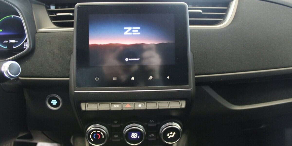 Renault ZOE Z.E 50 LIFE 51.098 km 9.980 &euro; Euskirchen 53881