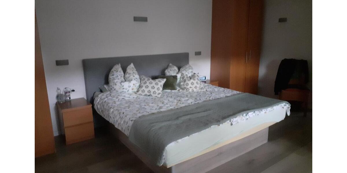 Mehrfamilienhaus, Wohnhaus Erftstadt - 10 Zimmer, 258 m&sup2;, 550.000&euro; | Angebot:25753227