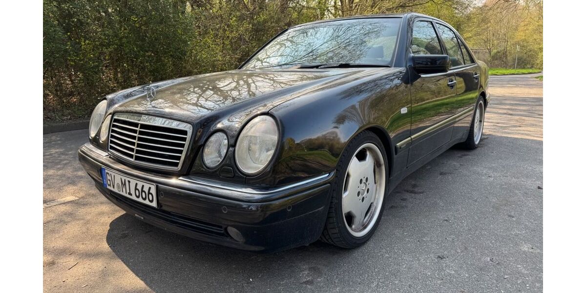Mercedes-Benz E 55 AMG 262.000 km 12.999 &euro; Grevenbroich 41515