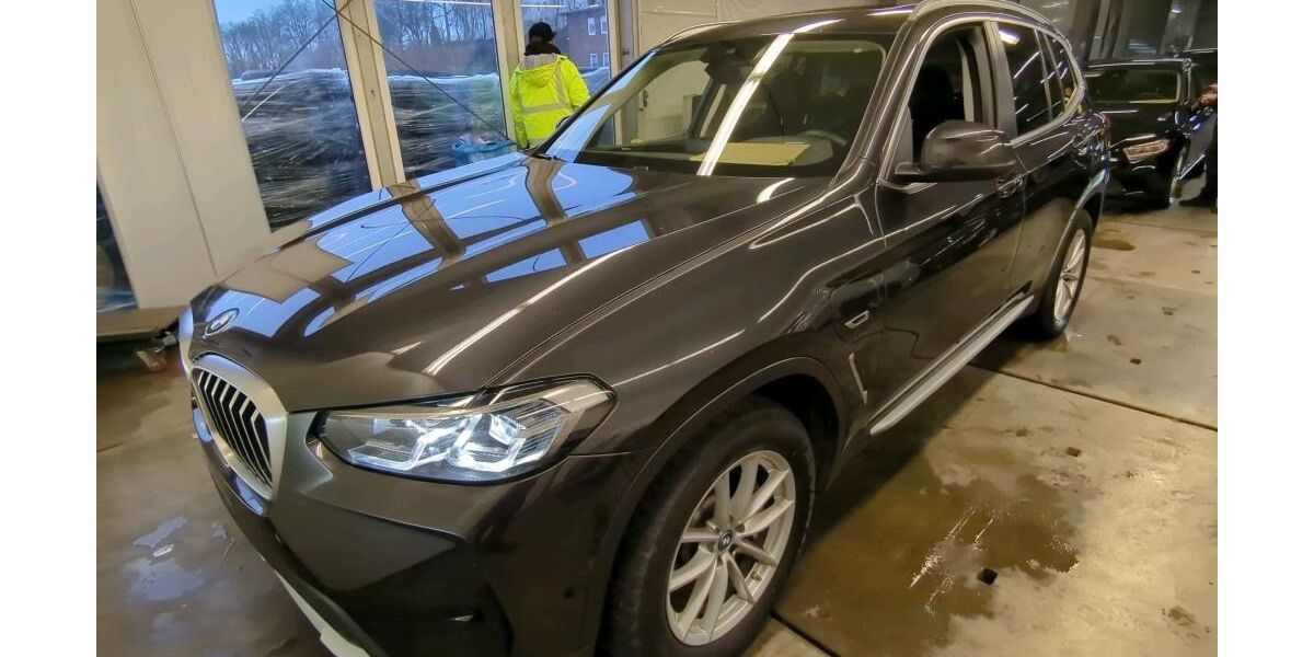 BMW X3 83.873 km 31.888 &euro; Köln 50767