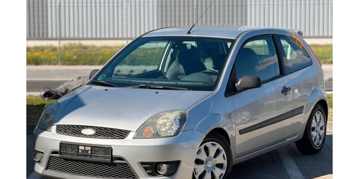 Ford Fiesta 220.000 km 1.650 &euro; Euskirchen 53881