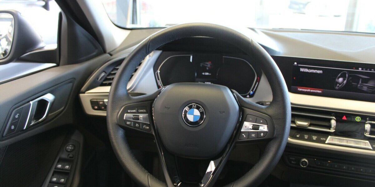 BMW 118 118d Aut. Advantage 54.655 km 20.980 &euro; Euskirchen 53881