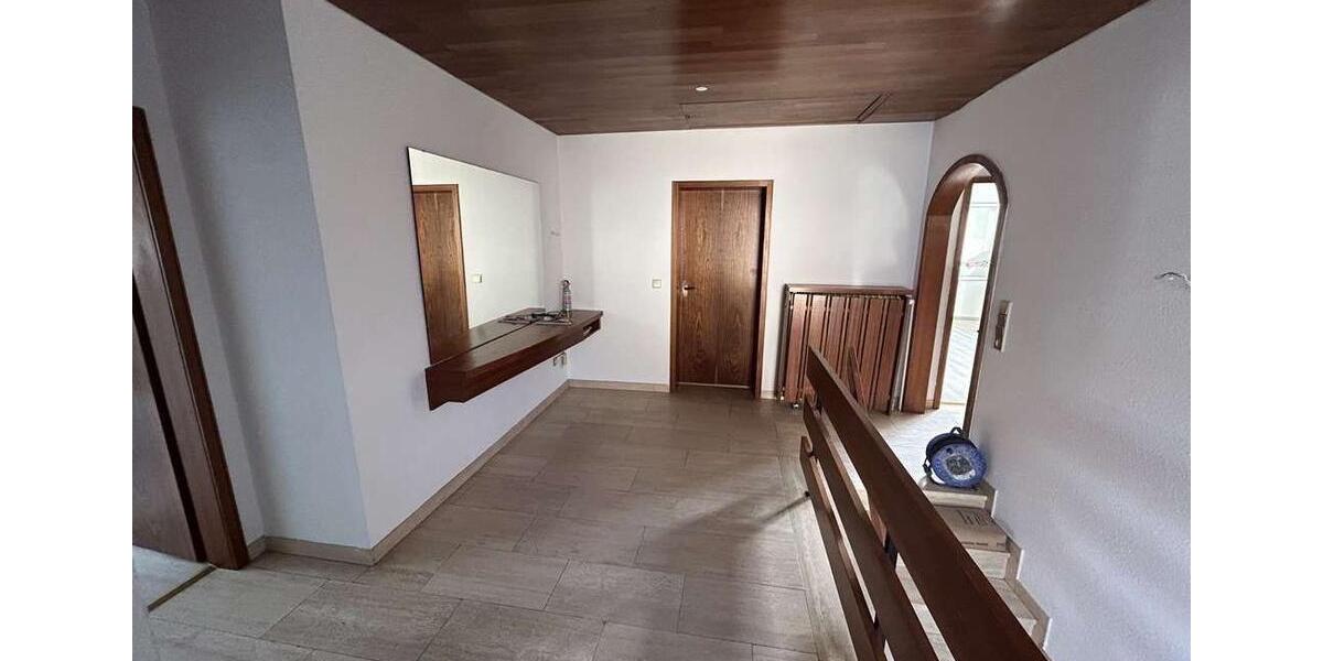 Erdgeschoßwohnung Niederkassel - 2 Zimmer, 100 m&sup2;, 1.600&euro; | Angebot:26120924